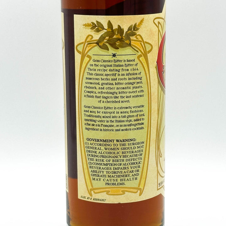 Bottle label of Gran Closco Bitter with text and design elements on a white background